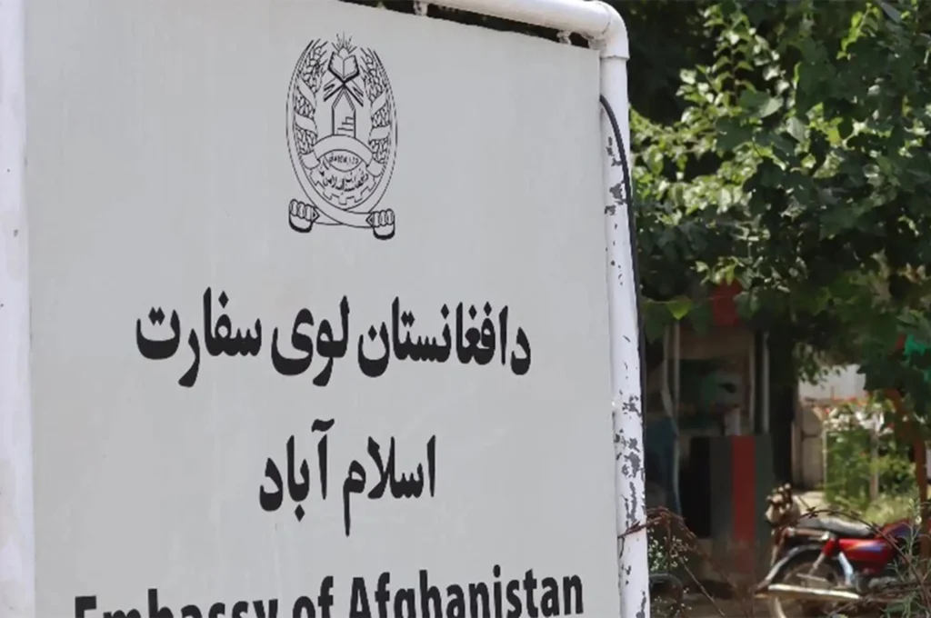 سفارت افغانستان در اسلامآباد: تمامی مهاجران افغان از پاکستان اخراج میشوند