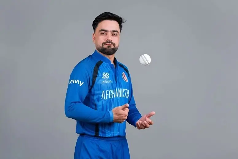 راشد خان، ستارهٔ بزرگ افغانستان، نخستین بازیکن تاریخ با ۷۰۰ ویکت در کریکت T20 شد