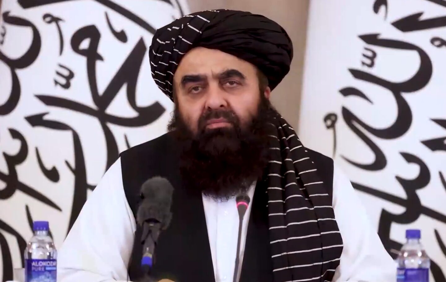 په ارومچي کې د کابل او اسلام‌آباد د مذاکراتو له مثبت پرمختګ د امیرخان متقي رضایت