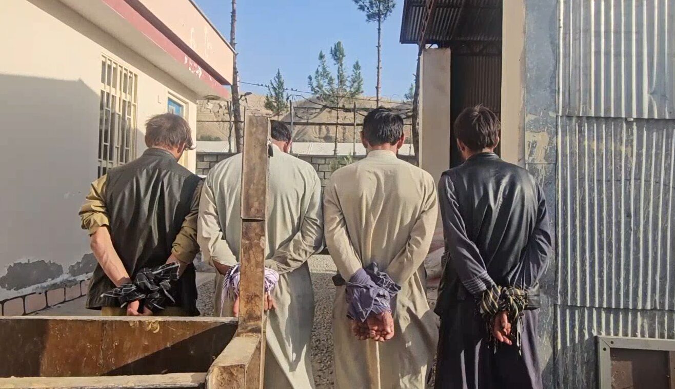 نشه‌یي توکو سره مبارزه؛ بدخشان کې یوه تولیدي فابریکه له منځه لاړه